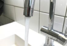 Terug van vakantie? Laat de kraan 1 minuut lopen