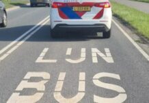 Rijden op de busbaan betekent prent