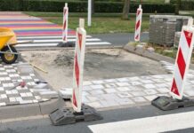 Onbekenden vernielen regenboogpad aan Veerweg