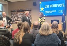 Actievoerders bezoeken Europees Parlement: ‘PFAS-verbod moet er snel komen’