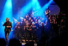 Rockkoor Xing Rocks! geeft concert in Bibelot