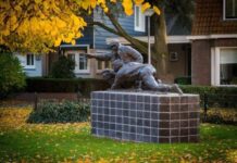 Sliedrecht herdenkt liniecrossers