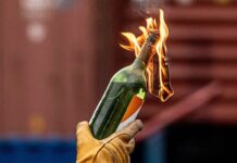 Molotovcocktail naar woning gegooid