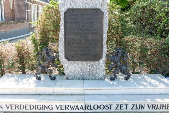 Capitulatie-monument-Ridderkerk-Rijsoord-5472