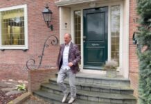 Martin van Waardenberg loopt boos weg uit interview met TV Papendrecht