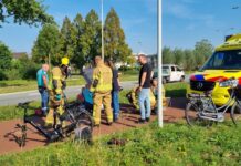 Meisje komt ten val onder eigen fiets