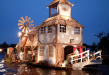 Gondelvaart 2024: kleurrijk palet passeert duizenden in Giessen-Oudekerk