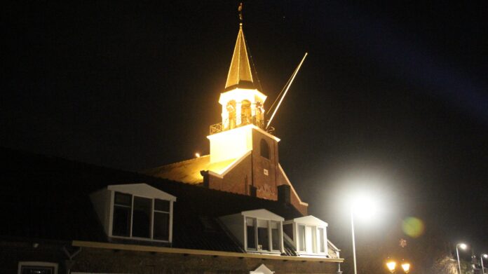 grote kerk in donker hh