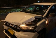 Meerdere voertuigen bij ongeluk op A15