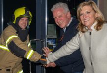 Levensechte brandweeroefening aan Veerpromenade