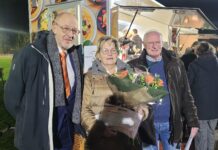 Erespeld voor Thea en Piet van den Bos