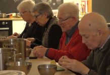 Strijd tegen eenzaamheid is super gezellig: ‘Samen Koken, Samen Eten’