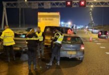 File op A15 door aanrijdingen